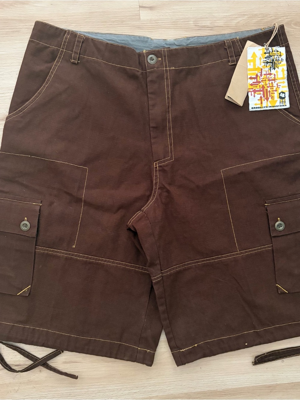 Brooklyn Industries Men's Brown/Rust Cargo Shorts with Button Flap Pockets